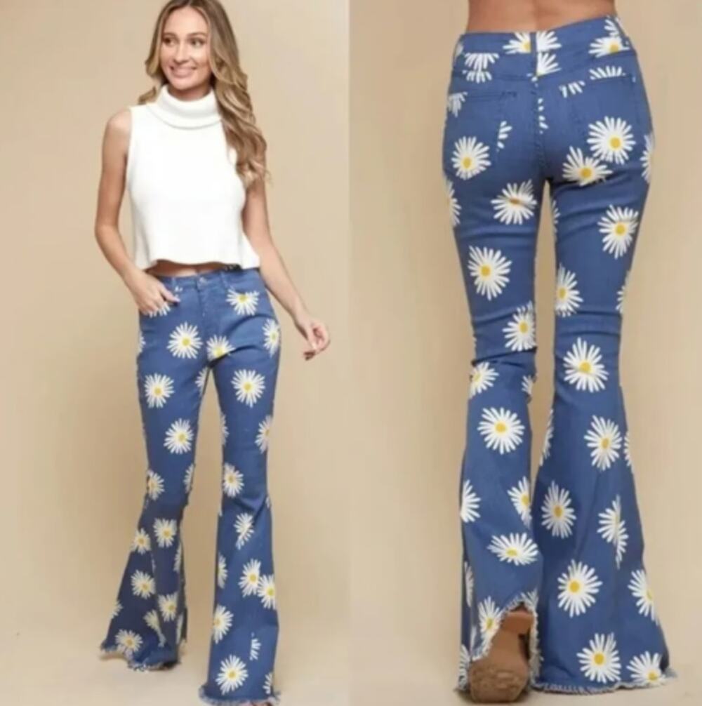 Altar'd State Daisy Print High-Rise Flare Jeans sz Small EUC